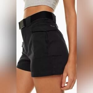 Aritzia TNA Curtis Black Cargo Shorts Utility High Rise Size Small